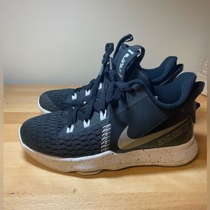 Boy’s Nike Lebron “Witness 5” Sneakers